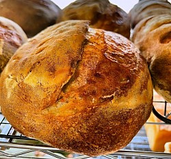 胡桃入りサワードウ　850円　（税込918円）